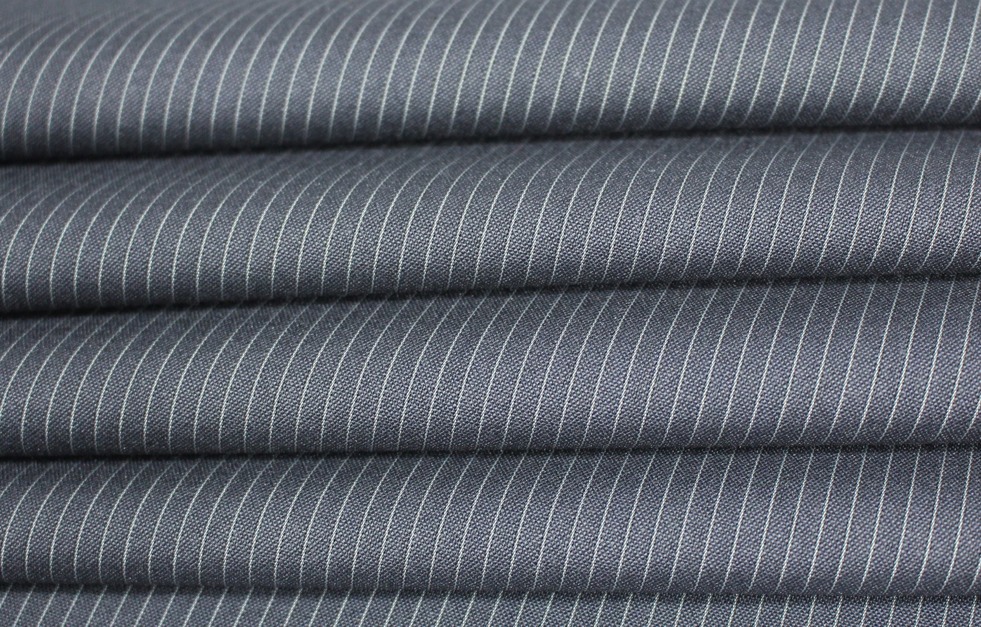 So Tissus - Tissu toile polyamide à rayures - gris foncé | Bennytex | Mondial Tissus | Cousette | Tissus de rêve | Tissus.net