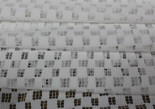 So Tissus - Tissu résille à petits carreaux | Bennytex | Mondial Tissus | Cousette | Tissus de rêve | Tissus.net