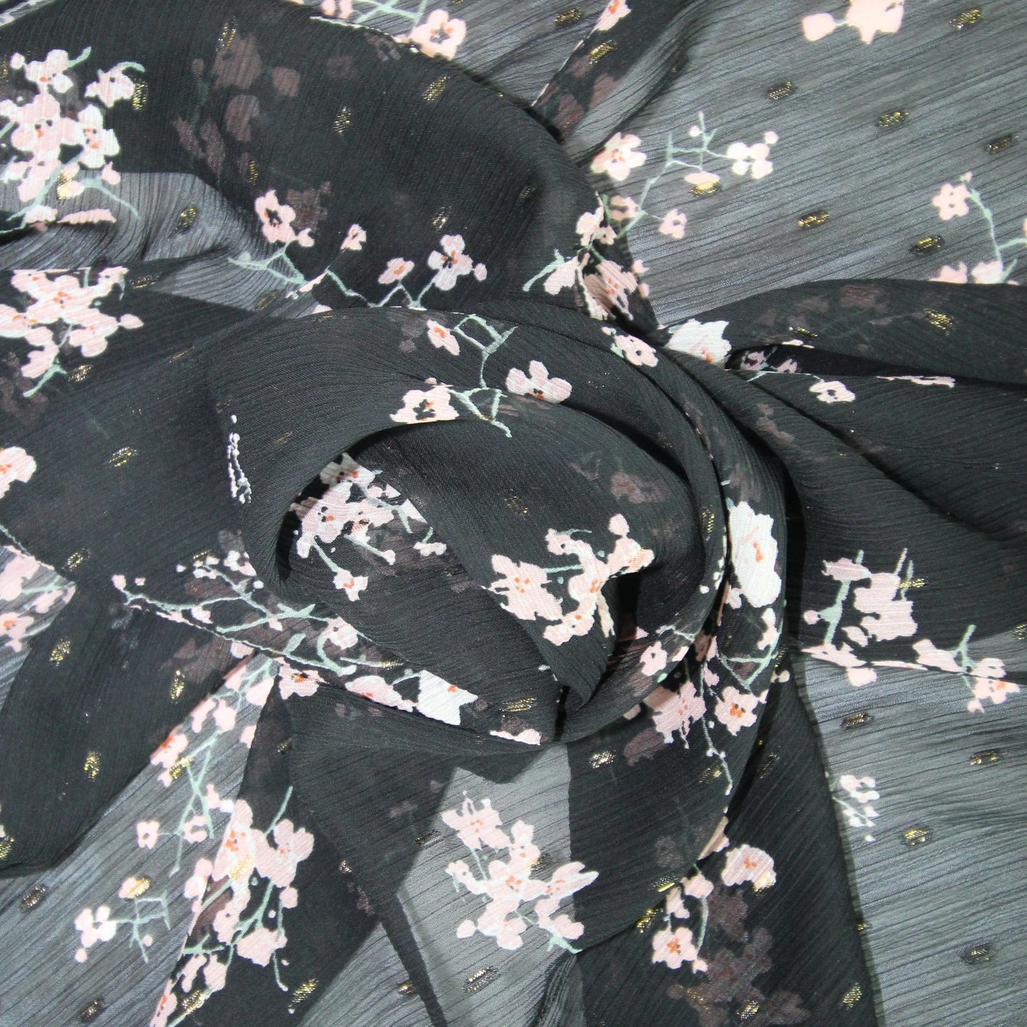 Tissu mousseline crêpe georgette polyester - imprimé fleuri | Bennytex | Mondial Tissus | Cousette | Tissus de rêve | Tissus.net