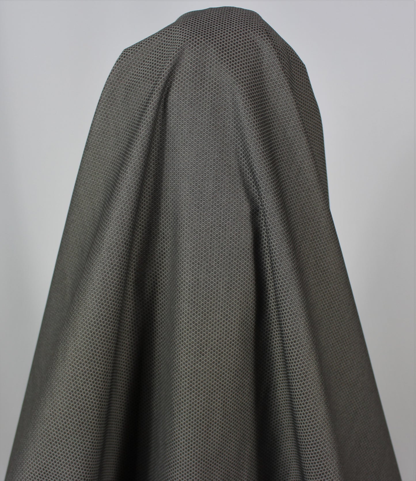 So Tissus - Tissu toile polyamide - gris | Bennytex | Mondial Tissus | Cousette | Tissus de rêve | Tissus.net