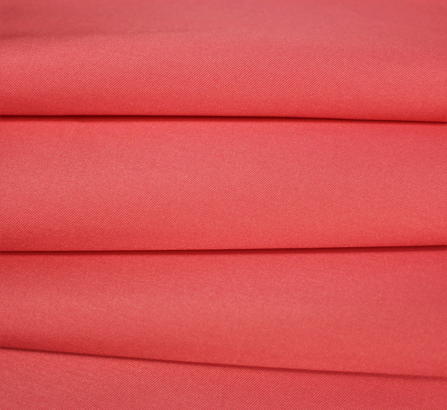 Tissus haute couture. Tissus au mètre pas cher. Tissus pas cher. Acheter tissus au mètre. Tissus français. Tissus de grandes maisons. Tissus haut de gamme. Tissus pour collection. Tissus pour createur. Jeune createur. Laine. Soie. Coton. Lin.