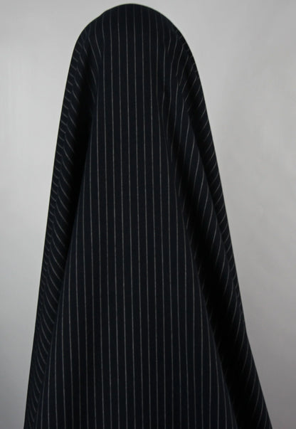 Tissus haute couture. Tissus au mètre pas cher. Tissus pas cher. Acheter tissus au mètre. Tissus français. Tissus de grandes maisons. Tissus haut de gamme. Tissus pour collection. Tissus pour createur. Jeune createur. Laine. Soie. Coton. Lin.