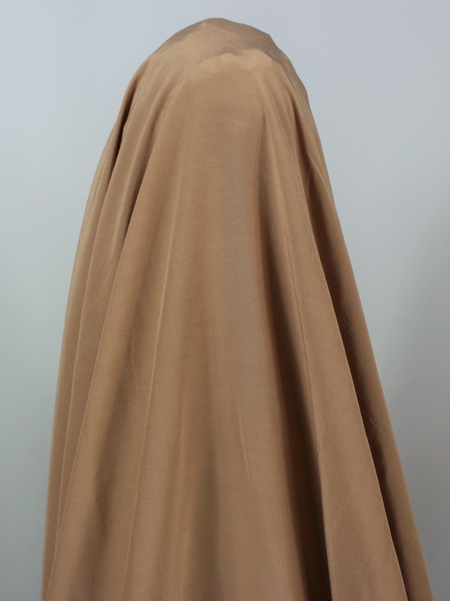 Tissus haute couture. Tissus au mètre pas cher. Tissus pas cher. Acheter tissus au mètre. Tissus français. Tissus de grandes maisons. Tissus haut de gamme. Tissus pour collection. Tissus pour createur. Jeune createur. Laine. Soie. Coton. Lin.