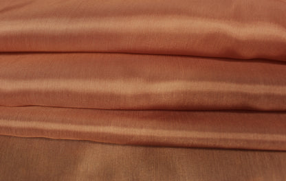 Tissus haute couture. Tissus au mètre pas cher. Tissus pas cher. Acheter tissus au mètre. Tissus français. Tissus de grandes maisons. Tissus haut de gamme. Tissus pour collection. Tissus pour createur. Jeune createur. Laine. Soie. Coton. Lin.