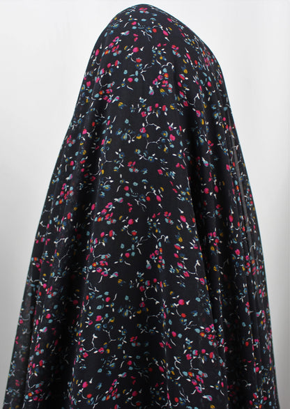 Tissus haute couture. Tissus au mètre pas cher. Tissus pas cher. Acheter tissus au mètre. Tissus français. Tissus de grandes maisons. Tissus haut de gamme. Tissus pour collection. Tissus pour createur. Jeune createur. Laine. Soie. Coton. Lin.