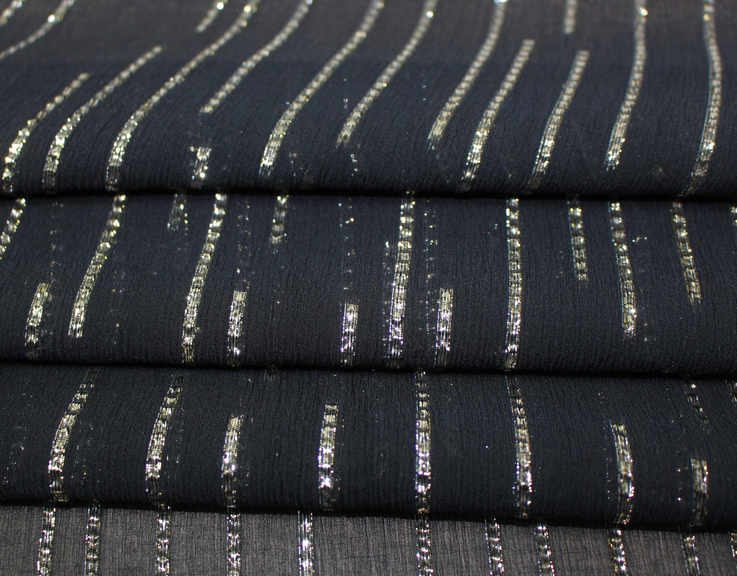 Tissu mousseline de soie - noir et doré - photo 2/4 | So Tissus
