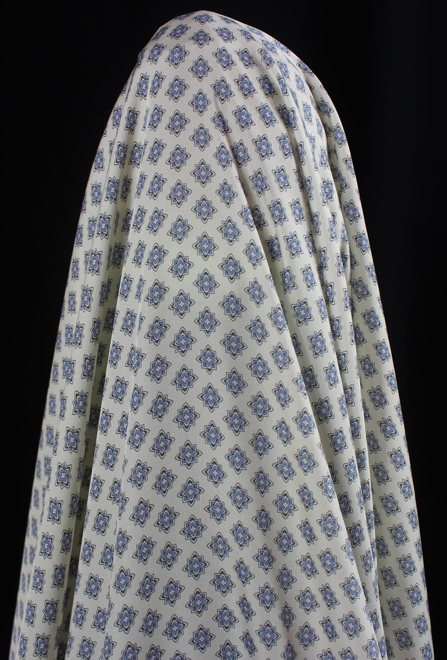 Tissu twill polyester imprimé baroque - photo 3/5 | So Tissus