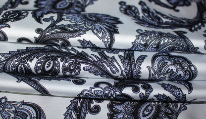 Tissu twill polyester imprimé cachemire - photo 2/4 | So Tissus