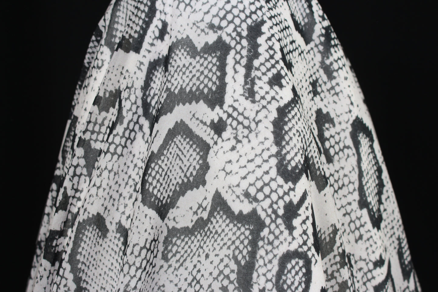 Tissu mousseline polyester - imprimé reptile - photo 5/6 | So Tissus