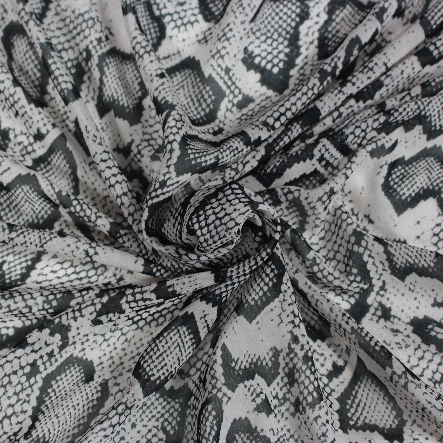 Tissu mousseline polyester - imprimé reptile - photo 1/6 | So Tissus