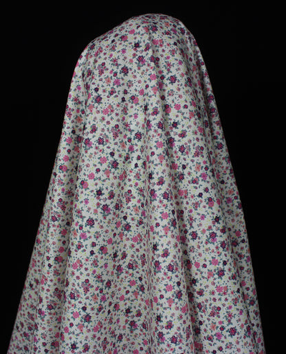 Tissus haute couture. Tissus au mètre pas cher. Tissus pas cher. Acheter tissus au mètre. Tissus français. Tissus de grandes maisons. Tissus haut de gamme. Tissus pour collection. Tissus pour createur. Jeune createur. Laine. Soie. Coton. Lin.