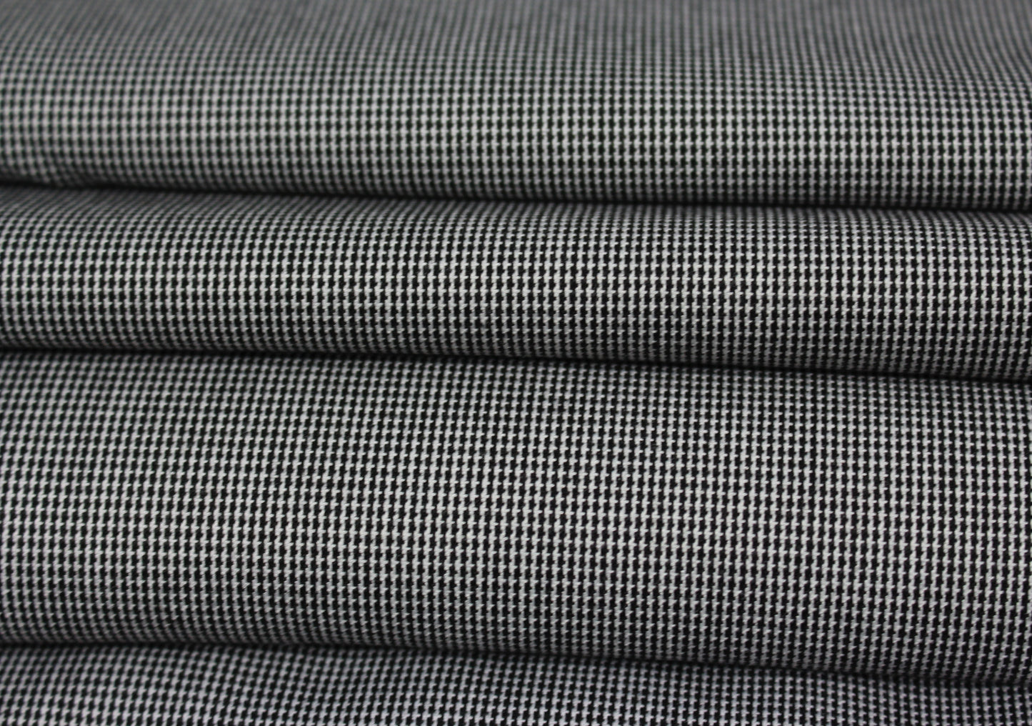 Tissu flanelle polyviscose - micro pied de poule - photo 2/5 | So Tissus