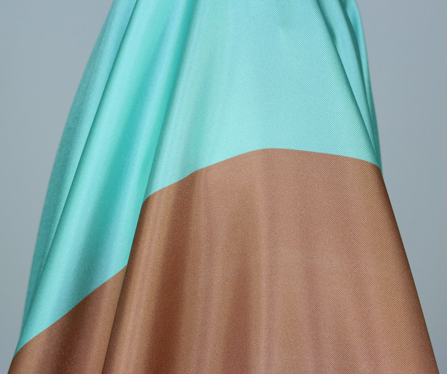Tissu twill de soie - imprimé tacheté (motif de 1 mètre) - photo 4/5 | So Tissus