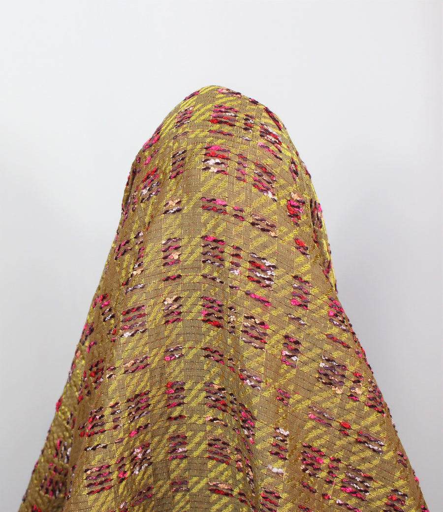 Tissus haute couture. Tissus au mètre pas cher. Tissus pas cher. Acheter tissus au mètre. Tissus français. Tissus de grandes maisons. Tissus haut de gamme. Tissus pour collection. Tissus pour createur. Jeune createur. Laine. Soie. Coton. Lin.