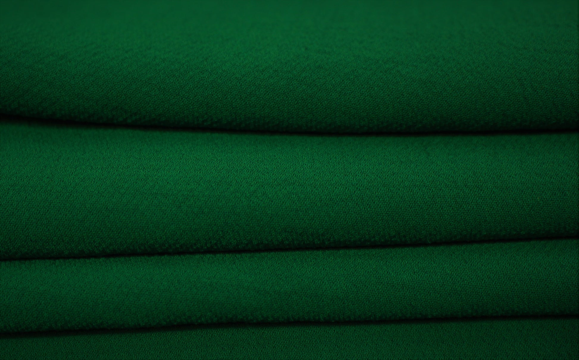 Tissus haute couture. Tissus au mètre pas cher. Tissus pas cher. Acheter tissus au mètre. Tissus français. Tissus de grandes maisons. Tissus haut de gamme. Tissus pour collection. Tissus pour createur. Jeune createur. Laine. Soie. Coton. Lin.