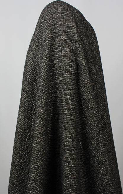 Tissus haute couture. Tissus au mètre pas cher. Tissus pas cher. Acheter tissus au mètre. Tissus français. Tissus de grandes maisons. Tissus haut de gamme. Tissus pour collection. Tissus pour createur. Jeune createur. Laine. Soie. Coton. Lin.