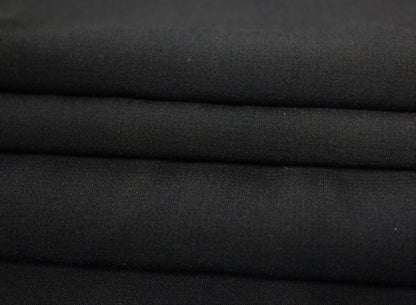 Tissus haute couture. Tissus au mètre pas cher. Tissus pas cher. Acheter tissus au mètre. Tissus français. Tissus de grandes maisons. Tissus haut de gamme. Tissus pour collection. Tissus pour createur. Jeune createur. Laine. Soie. Coton. Lin.