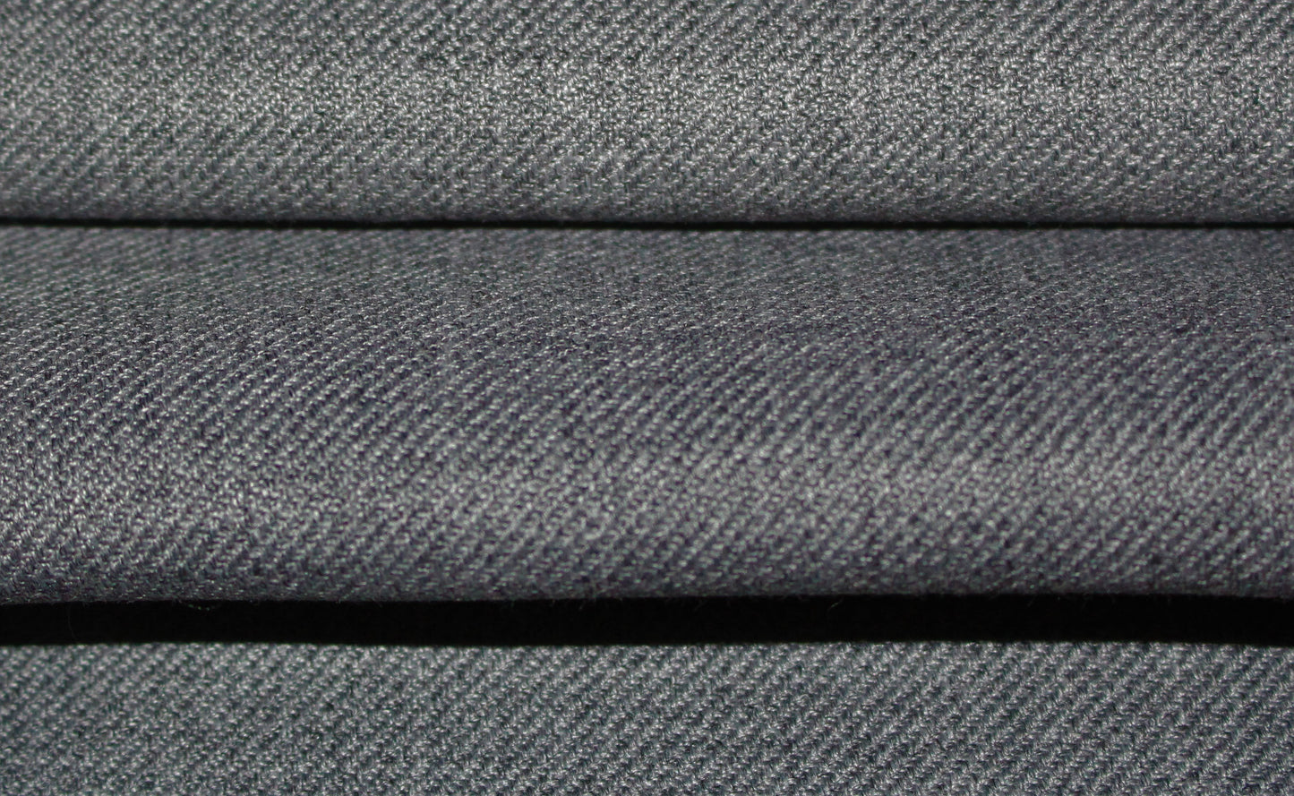 Tissus haute couture. Tissus au mètre pas cher. Tissus pas cher. Acheter tissus au mètre. Tissus français. Tissus de grandes maisons. Tissus haut de gamme. Tissus pour collection. Tissus pour createur. Jeune createur. Laine. Soie. Coton. Lin.