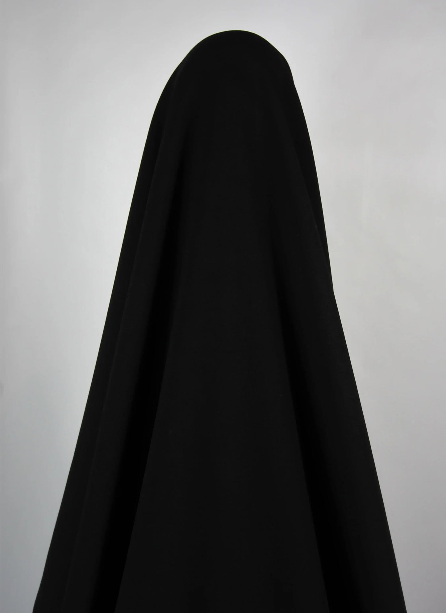Tissus haute couture. Tissus au mètre pas cher. Tissus pas cher. Acheter tissus au mètre. Tissus français. Tissus de grandes maisons. Tissus haut de gamme. Tissus pour collection. Tissus pour createur. Jeune createur. Laine. Soie. Coton. Lin.