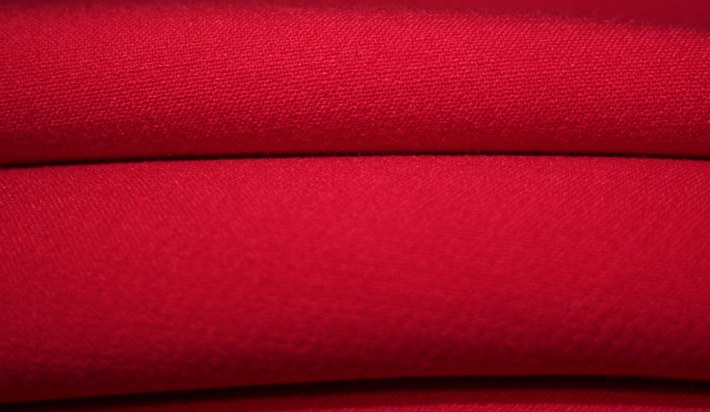 Tissus haute couture. Tissus au mètre pas cher. Tissus pas cher. Acheter tissus au mètre. Tissus français. Tissus de grandes maisons. Tissus haut de gamme. Tissus pour collection. Tissus pour createur. Jeune createur. Laine. Soie. Coton. Lin.