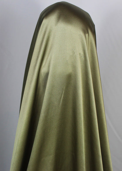 Tissu satin de soie 100% - taupe | Bennytex | Mondial Tissus | Cousette | Tissus de rêve | Tissus.net