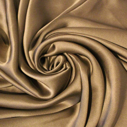 Tissu satin de soie 100% - taupe | Bennytex | Mondial Tissus | Cousette | Tissus de rêve | Tissus.net