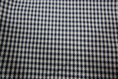 Tissus haute couture. Tissus au mètre pas cher. Tissus pas cher. Acheter tissus au mètre. Tissus français. Tissus de grandes maisons. Tissus haut de gamme. Tissus pour collection. Tissus pour createur. Jeune createur. Laine. Soie. Coton. Lin.