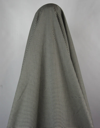 Tissus haute couture. Tissus au mètre pas cher. Tissus pas cher. Acheter tissus au mètre. Tissus français. Tissus de grandes maisons. Tissus haut de gamme. Tissus pour collection. Tissus pour createur. Jeune createur. Laine. Soie. Coton. Lin.