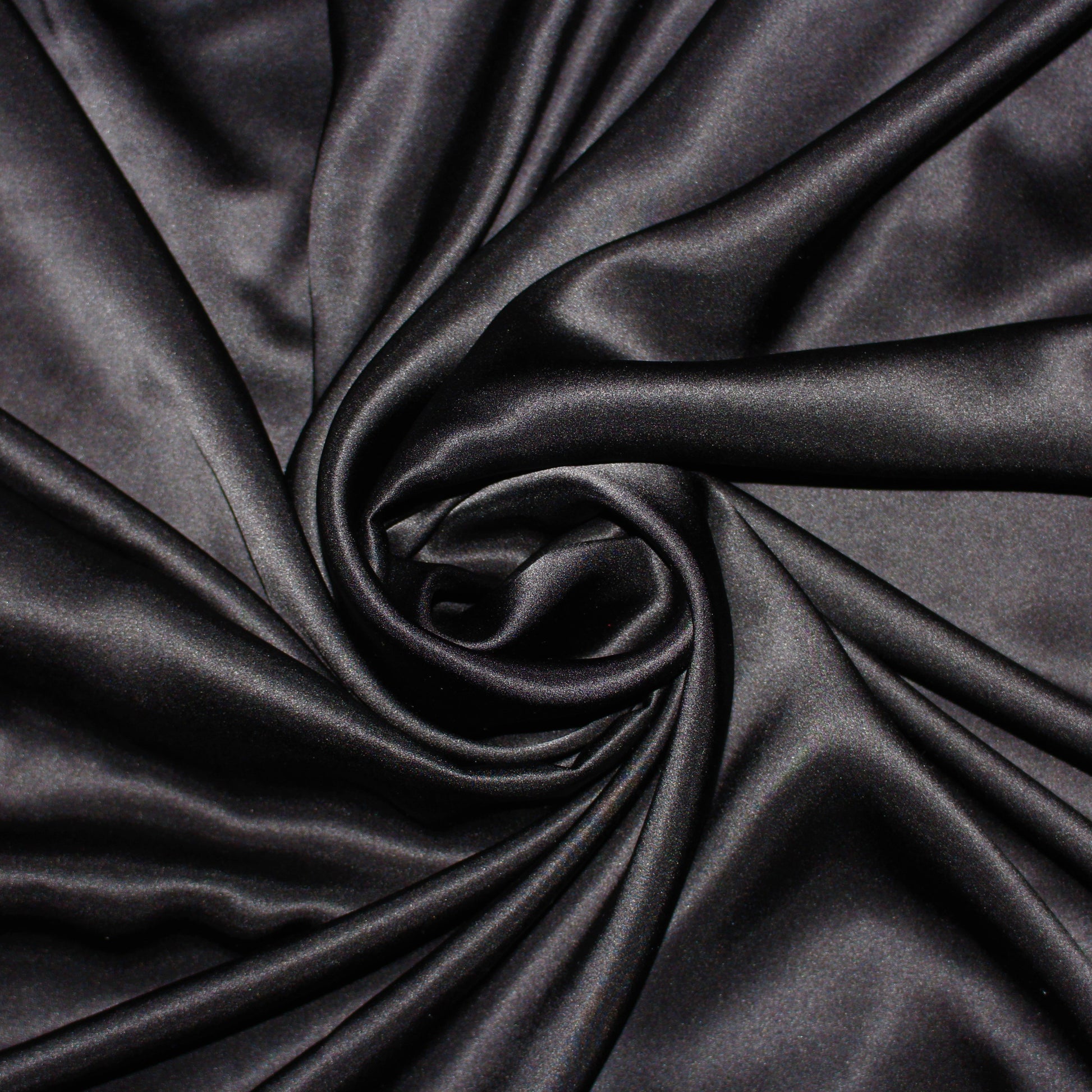 Tissu satin de soie 100% - noir | Bennytex | Mondial Tissus | Cousette | Tissus de rêve | Tissus.net