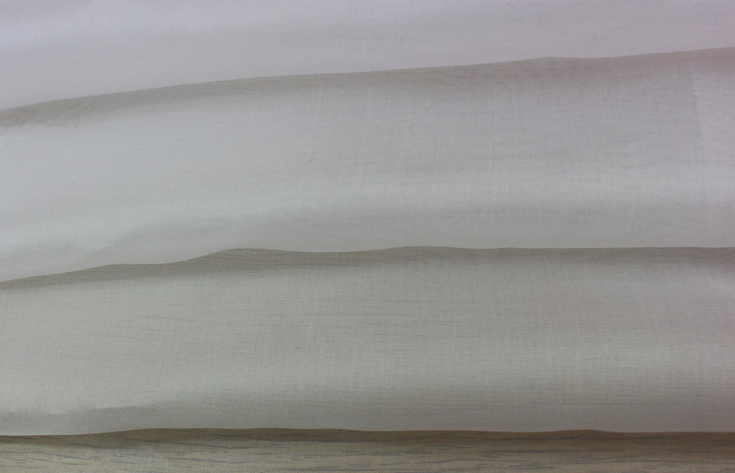 Tissu organza de soie 100% - blanc | Bennytex | Mondial Tissus | Cousette | Tissus de rêve | Tissus.net