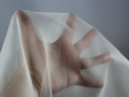 Tissu organza de soie 100% - blanc | Bennytex | Mondial Tissus | Cousette | Tissus de rêve | Tissus.net