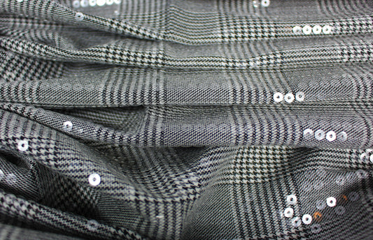 Tissus haute couture. Tissus au mètre pas cher. Tissus pas cher. Acheter tissus au mètre. Tissus français. Tissus de grandes maisons. Tissus haut de gamme. Tissus pour collection. Tissus pour createur. Jeune createur. Laine. Soie. Coton. Lin.