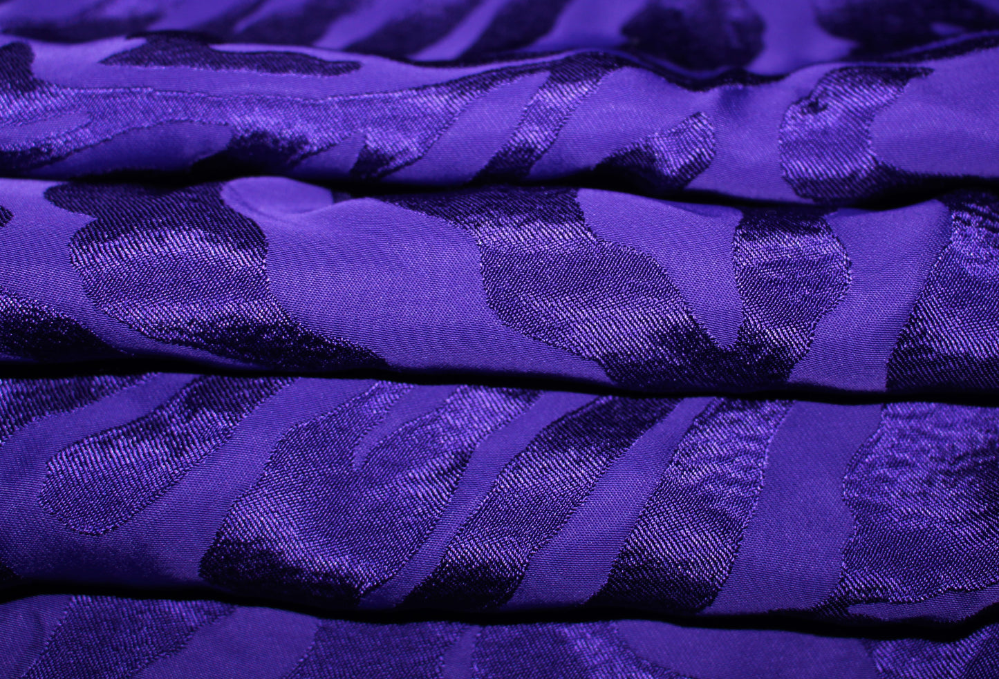 So Tissus | Coupon de 3 mètres - rayon - violet ton sur ton | Bennytex | Mondial Tissus | Cousette | Tissus de rêve | Tissus.net