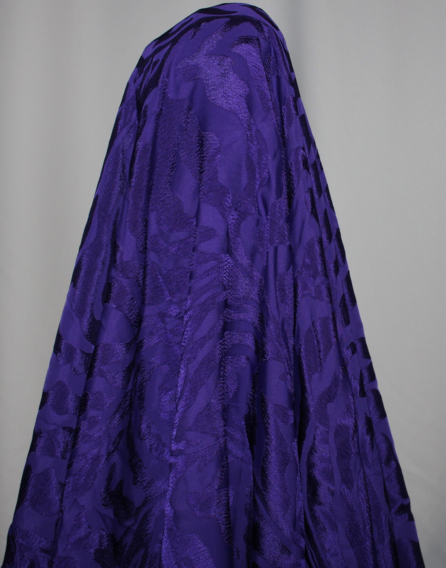 So Tissus | Coupon de 3 mètres - rayon - violet ton sur ton | Bennytex | Mondial Tissus | Cousette | Tissus de rêve | Tissus.net