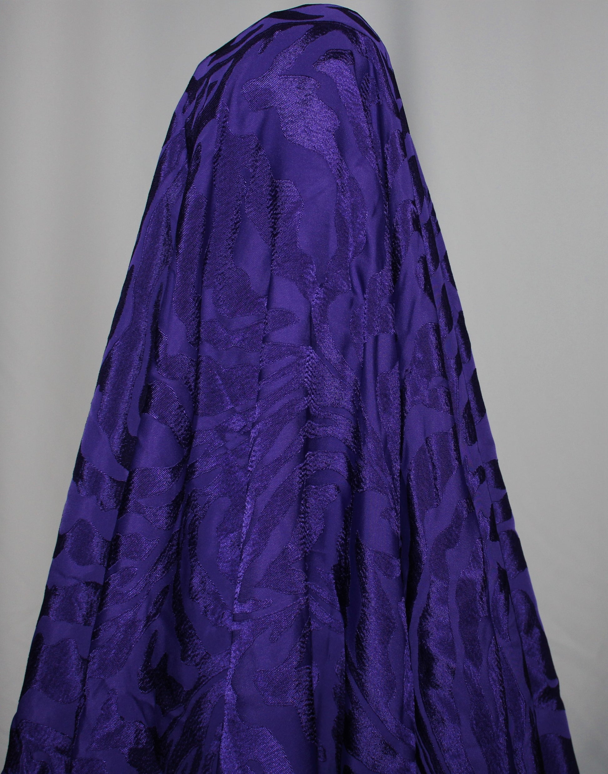 So Tissus | Coupon de 3 mètres - rayon - violet ton sur ton | Bennytex | Mondial Tissus | Cousette | Tissus de rêve | Tissus.net