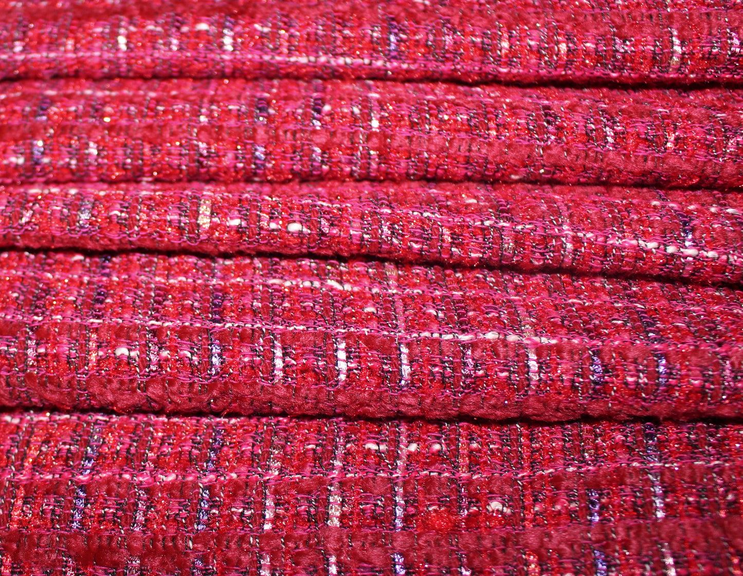 So Tissus - Coupon de 1,5 mètre - tissu tweed acétate - ton rouge et rose  | Bennytex | Mondial Tissus | Cousette | Tissus de rêve | Tissus.net