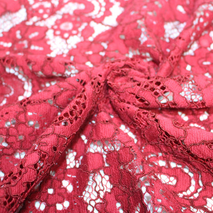 Tissus haute couture. Tissus au mètre pas cher. Tissus pas cher. Acheter tissus au mètre. Tissus français. Tissus de grandes maisons. Tissus haut de gamme. Tissus pour collection. Tissus pour createur. Jeune createur. Laine. Soie. Coton. Lin.