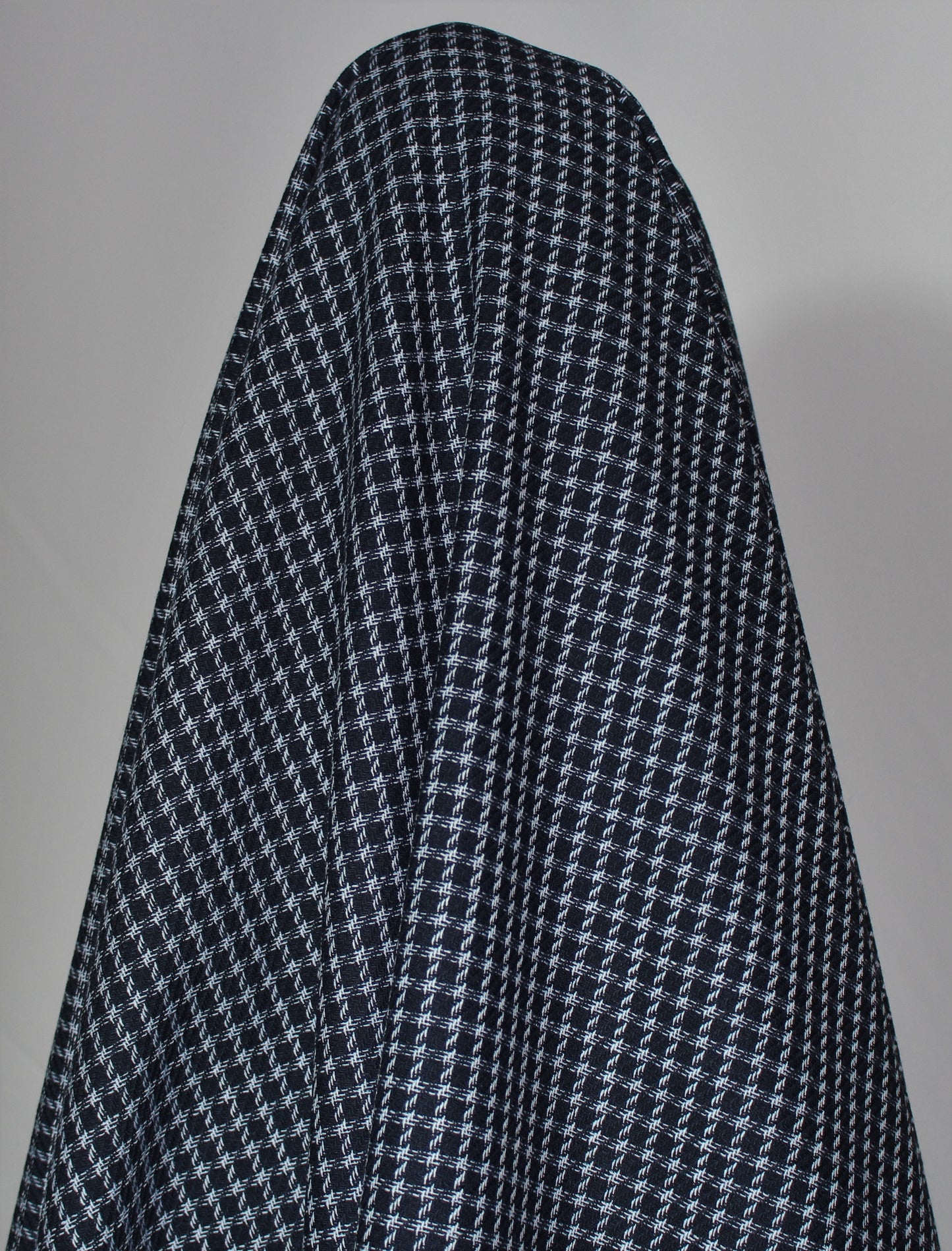 So Tissus | Coupon de 2 mètres - Tweed de laine - à carreaux bleu marine| Bennytex | Mondial Tissus | Cousette | Tissus de rêve | Tissus.net