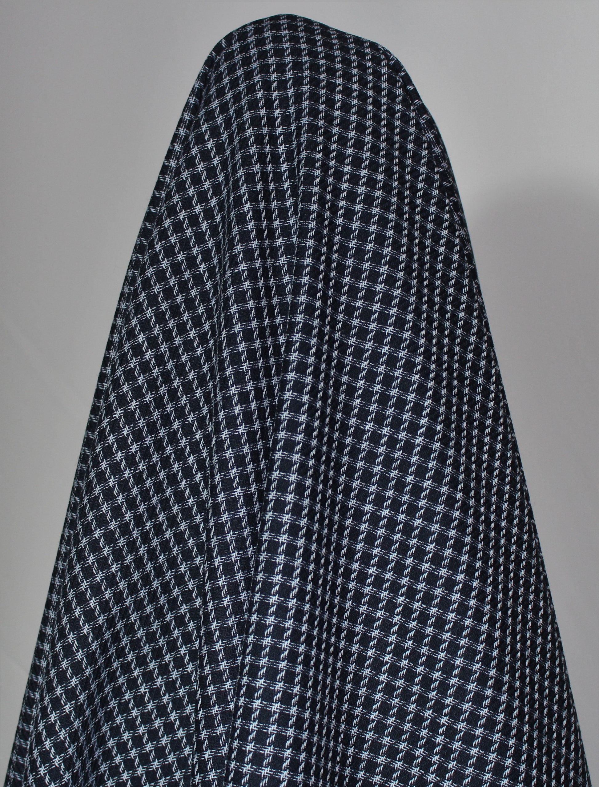 So Tissus | Coupon de 2 mètres - Tweed de laine - à carreaux bleu marine| Bennytex | Mondial Tissus | Cousette | Tissus de rêve | Tissus.net