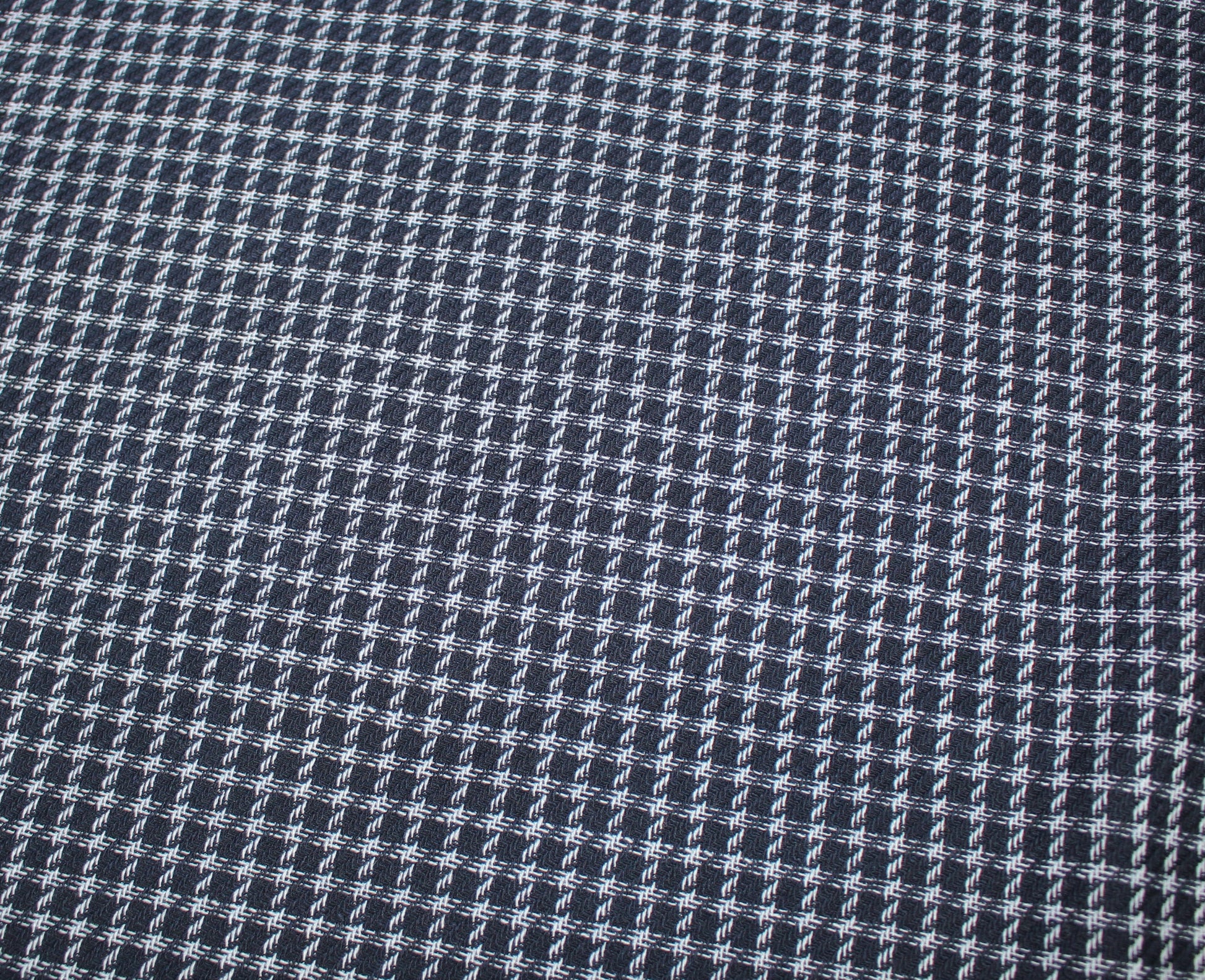 So Tissus | Coupon de 2 mètres - Tweed de laine - à carreaux bleu marine| Bennytex | Mondial Tissus | Cousette | Tissus de rêve | Tissus.net