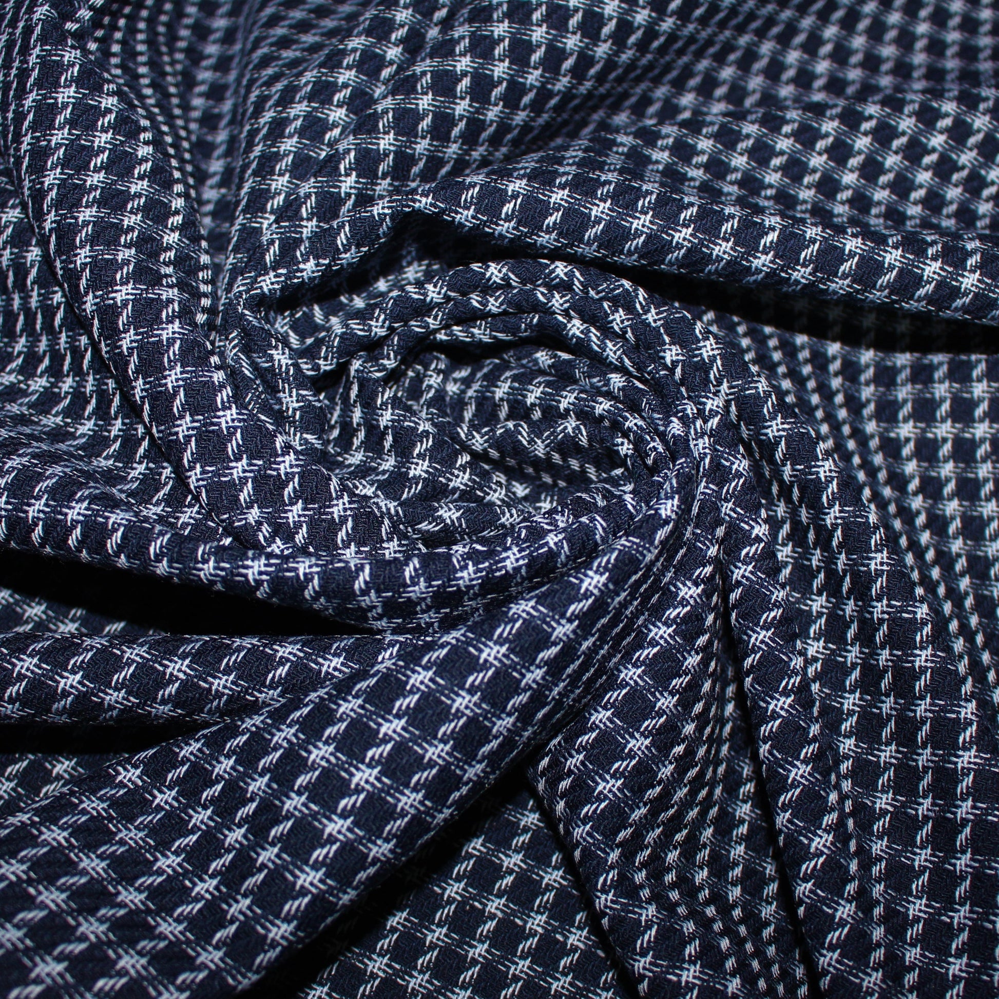 So Tissus | Coupon de 2 mètres - Tweed de laine - à carreaux bleu marine| Bennytex | Mondial Tissus | Cousette | Tissus de rêve | Tissus.net