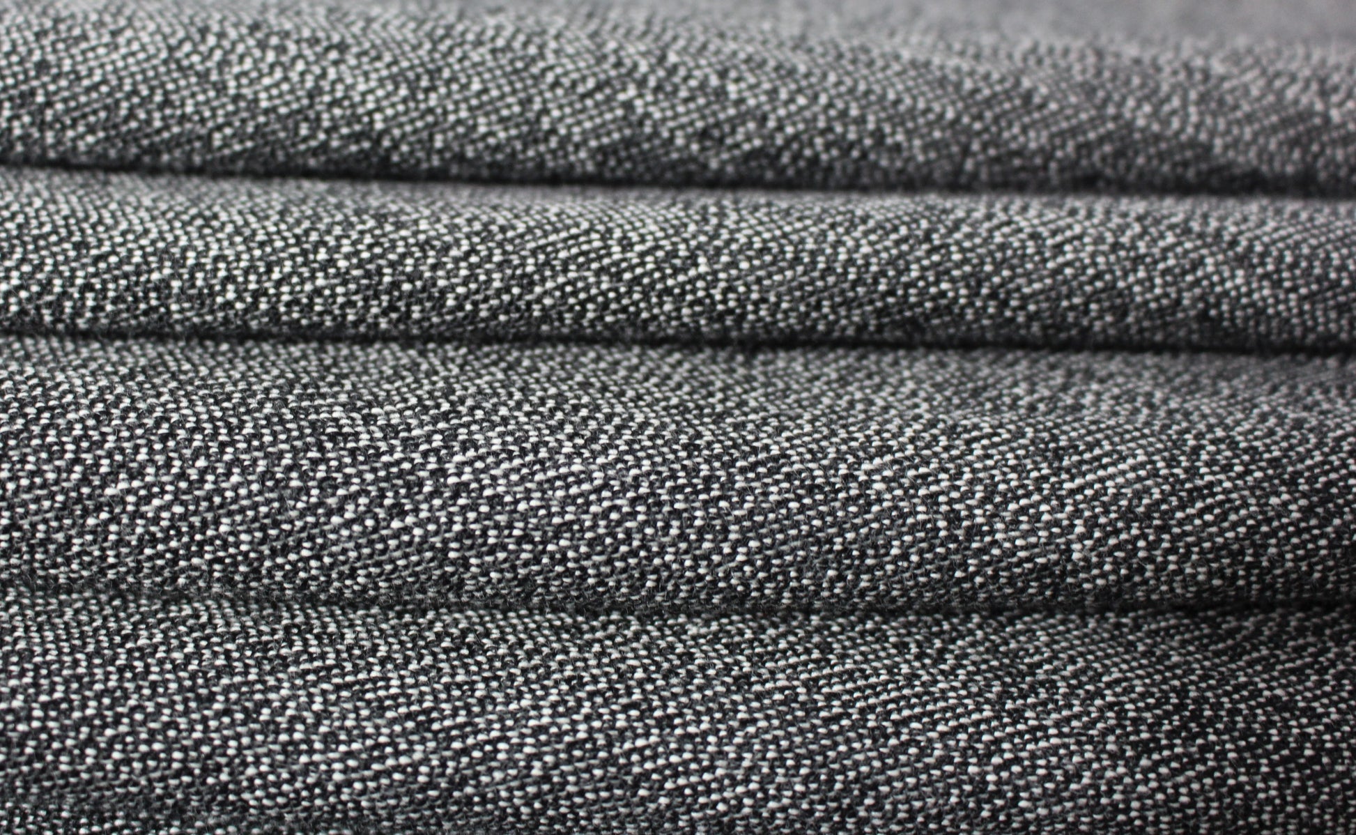 So Tissus | Coupon de 2 mètres - Tweed de laine - gris| Bennytex | Mondial Tissus | Cousette | Tissus de rêve | Tissus.net