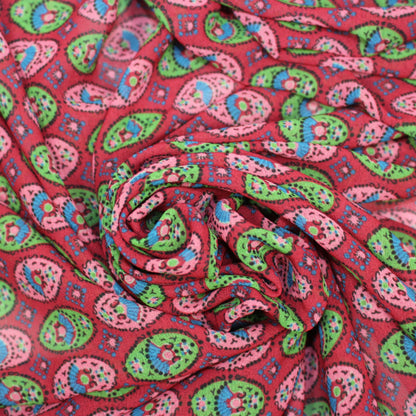 Tissus haute couture. Tissus au mètre pas cher. Tissus pas cher. Acheter tissus au mètre. Tissus français. Tissus de grandes maisons. Tissus haut de gamme. Tissus pour collection. Tissus pour createur. Jeune createur. Laine. Soie. Coton. Lin.