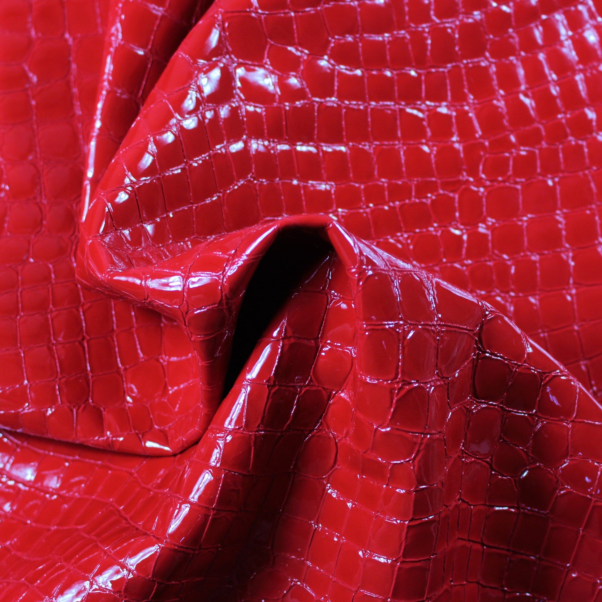 Tissus haute couture. Tissus au mètre pas cher. Tissus pas cher. Acheter tissus au mètre. Tissus français. Tissus de grandes maisons. Tissus haut de gamme. Tissus pour collection. Tissus pour createur. Jeune createur. Laine. Soie. Coton. Lin.