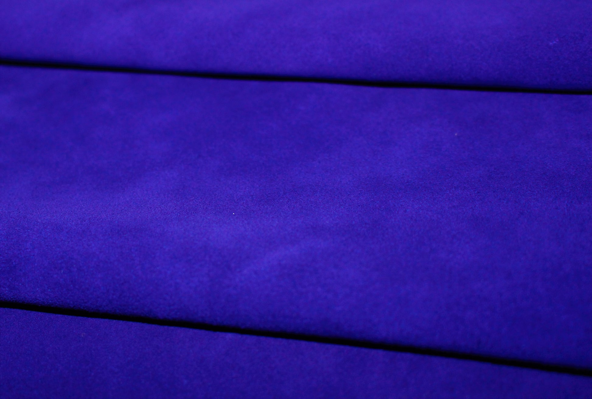 Cuir de veau aspect daim - bleu | So Tissus