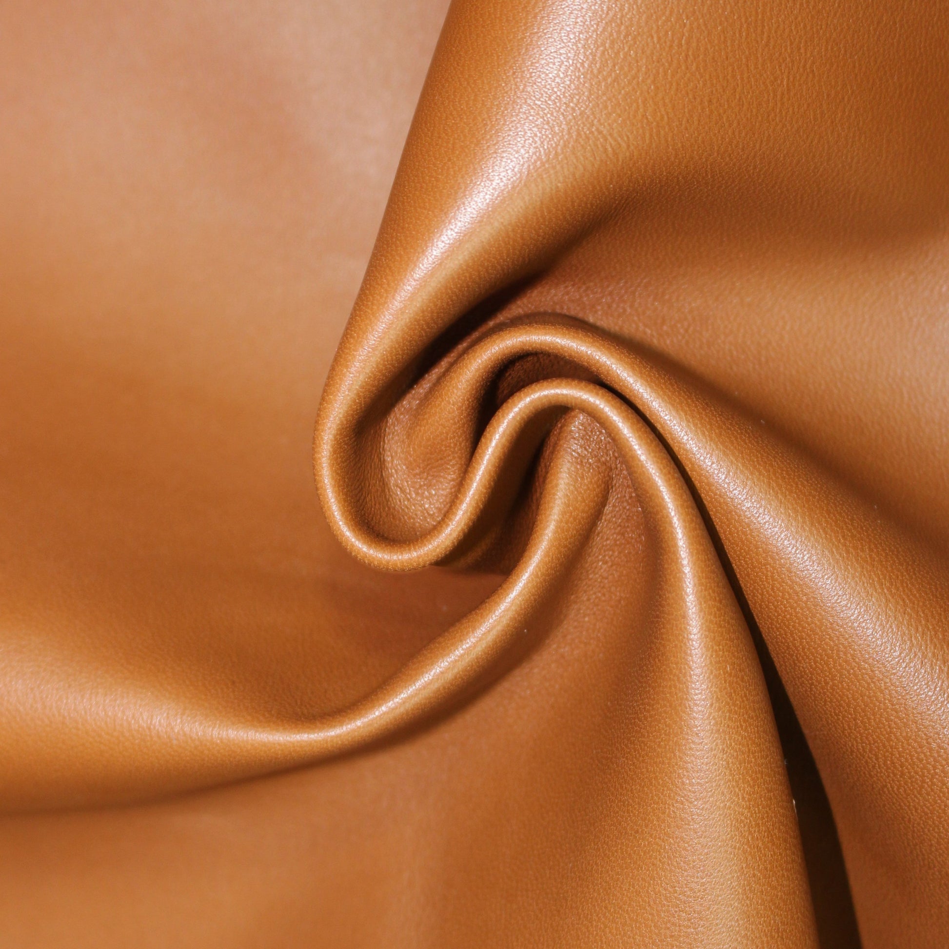 Cuir d'agneau - marron clair - photo 1/2 | So Tissus