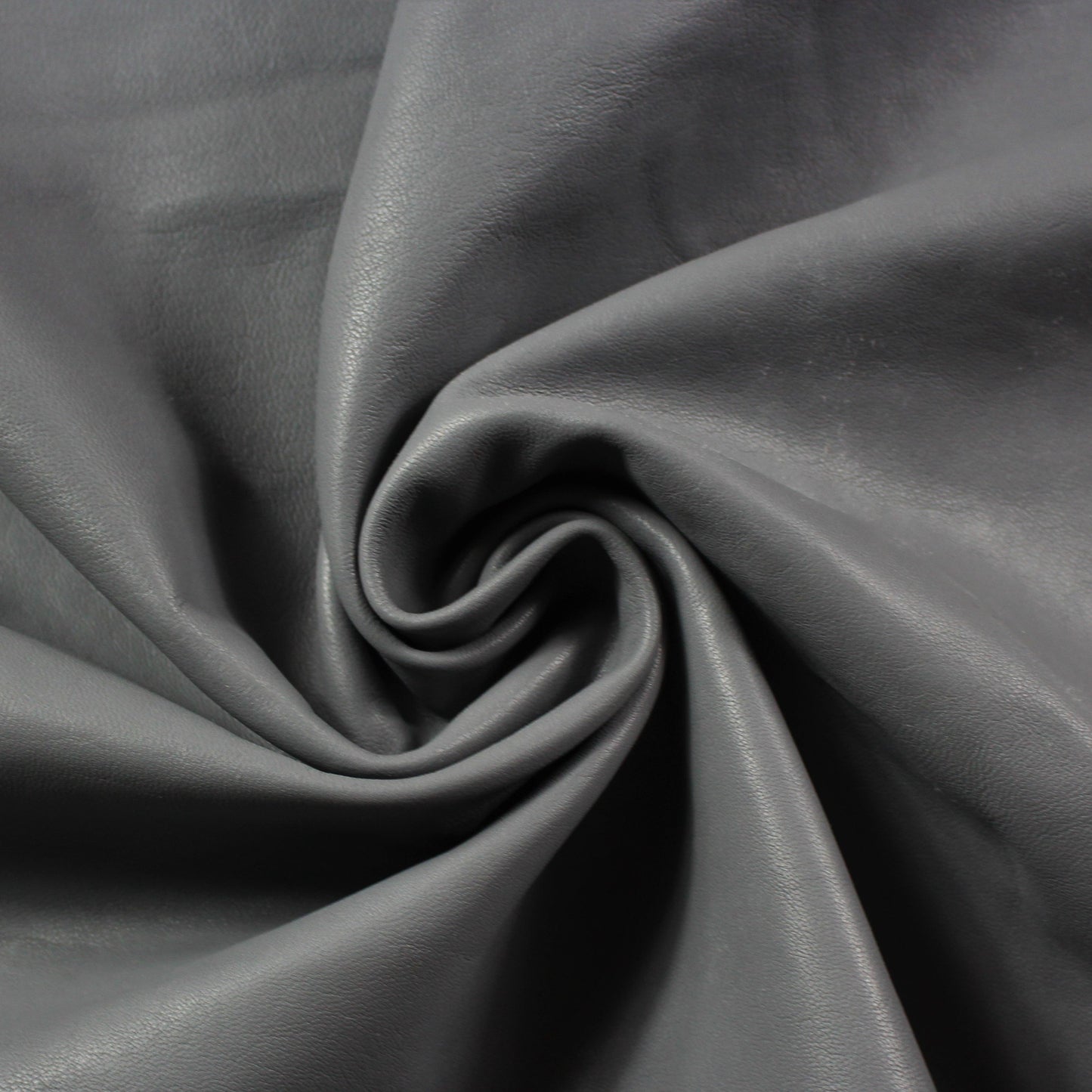Tissus haute couture. Tissus au mètre pas cher. Tissus pas cher. Acheter tissus au mètre. Tissus français. Tissus de grandes maisons. Tissus haut de gamme. Tissus pour collection. Tissus pour createur. Jeune createur. Laine. Soie. Coton. Lin.