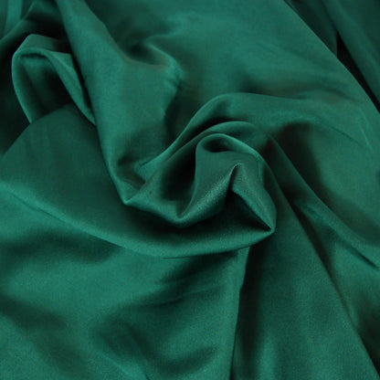 Tissus haute couture. Tissus au mètre pas cher. Tissus pas cher. Acheter tissus au mètre. Tissus français. Tissus de grandes maisons. Tissus haut de gamme. Tissus pour collection. Tissus pour createur. Jeune createur. Laine. Soie. Coton. Lin.