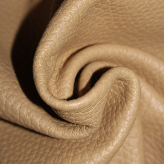 Cuir de vachette - beige | Bennytex | Mondial Tissus | Cousette | Tissus de rêve | Tissus.net