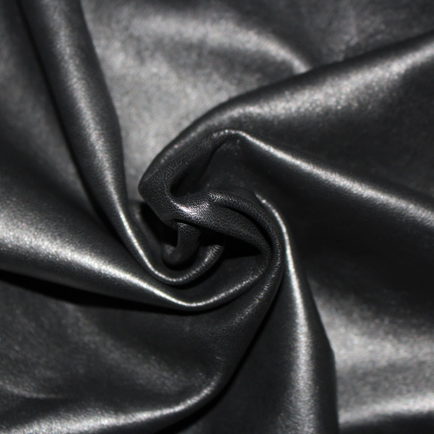 Tissus haute couture. Tissus au mètre pas cher. Tissus pas cher. Acheter tissus au mètre. Tissus français. Tissus de grandes maisons. Tissus haut de gamme. Tissus pour collection. Tissus pour createur. Jeune createur. Laine. Soie. Coton. Lin.